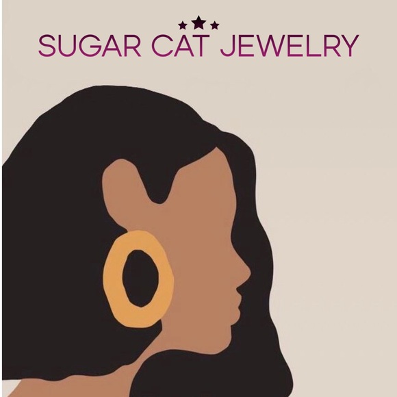 Hoop Huggie Earrings 18k Gold Luxury Jewelry - Picture 4 of 6